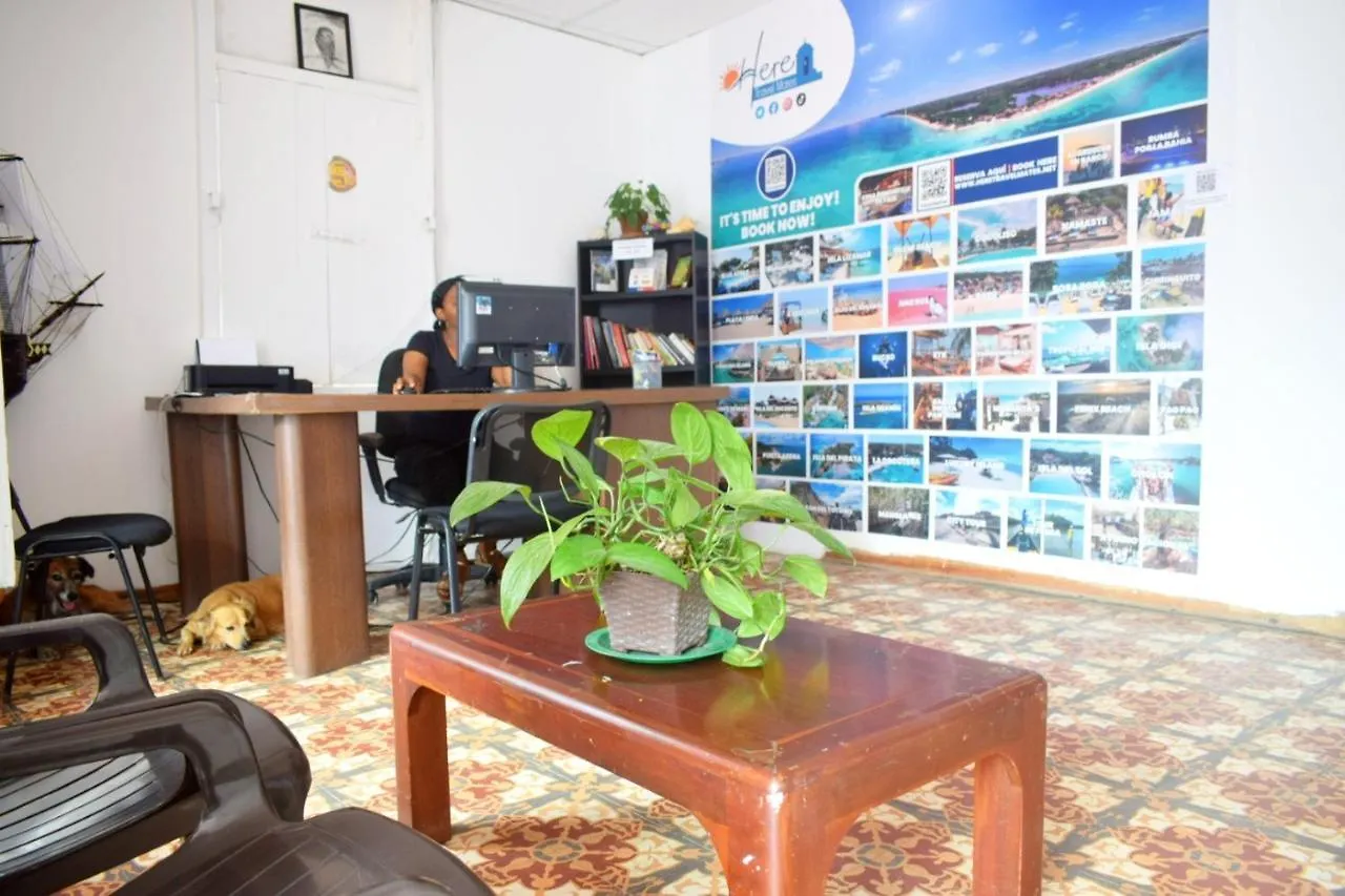 Hosting And Travel Services 420 Cartagena Hostel