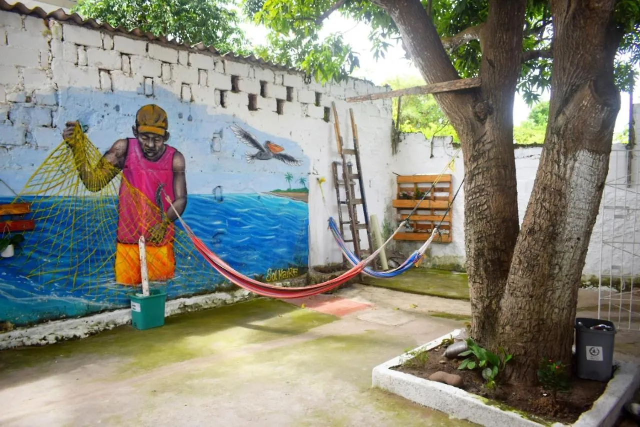 Hostel Hosting And Travel Services 420 Cartagena