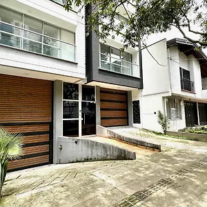https://apartamento-moderno-en-conquistadotes-excelente-ubicacion.colombiamedellinhotels.com