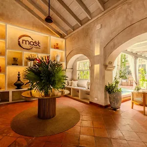 Moet Boutique Adutls Only Hotel