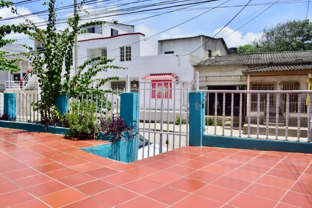 Hostel Hosting And Travel Services 420 Cartagena