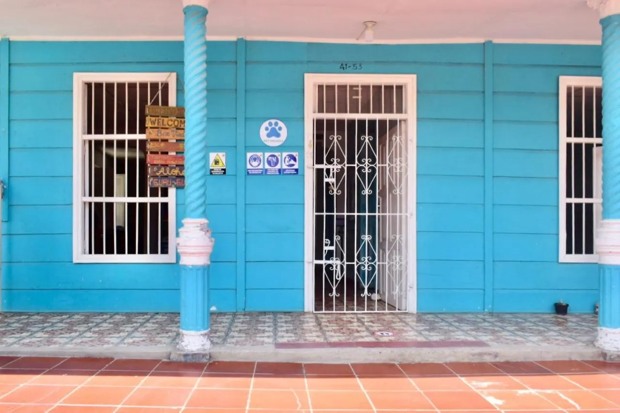 Hosting And Travel Services 420 Cartagena  0*,