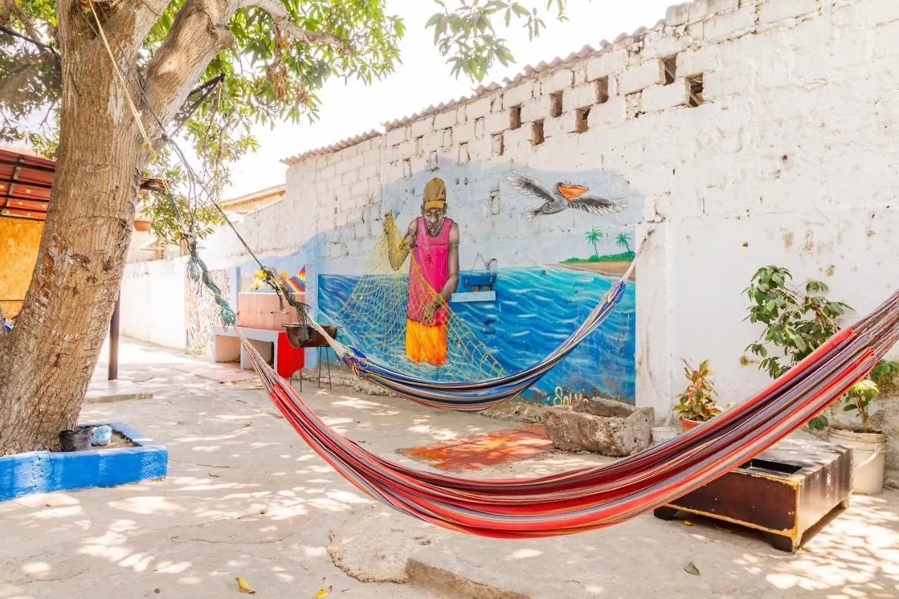 Hosting And Travel Services 420 Cartagena