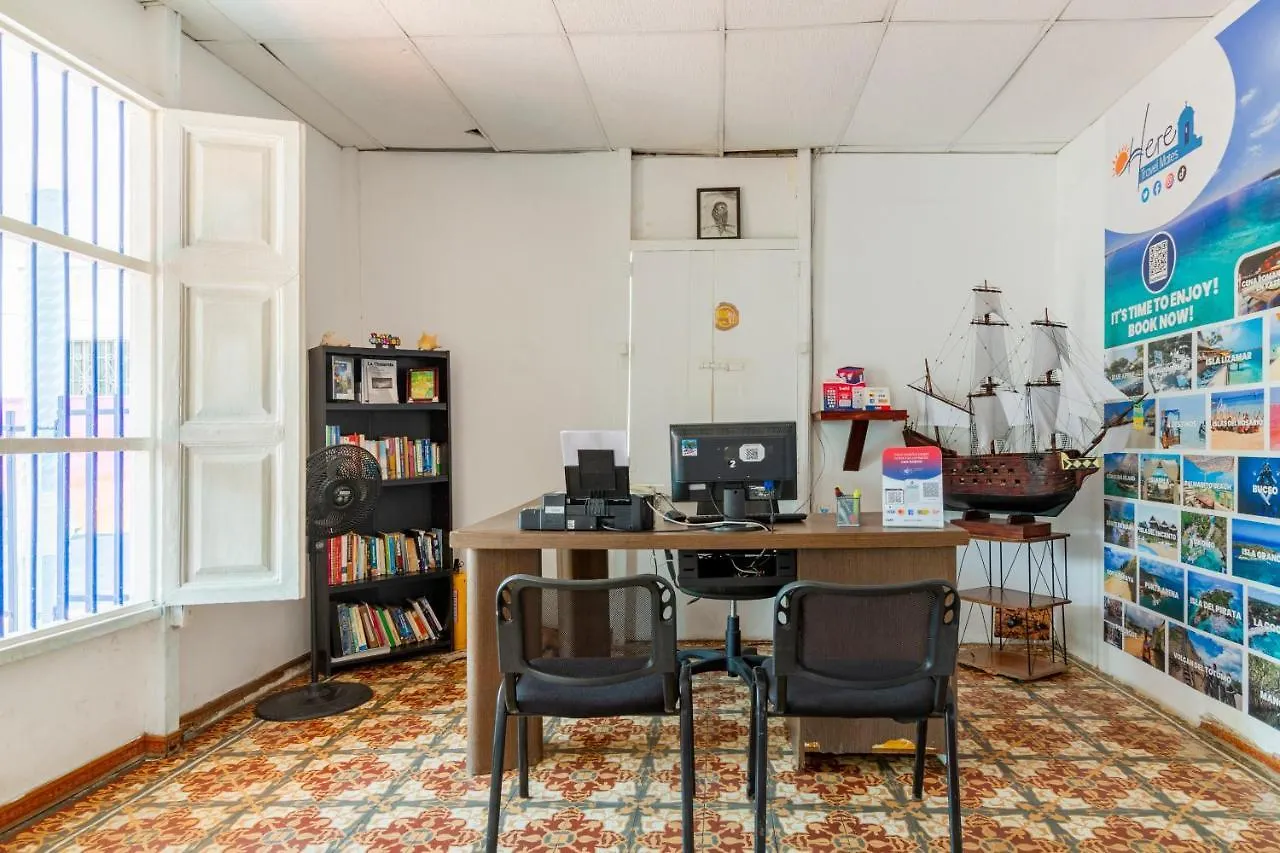 Hosting And Travel Services 420 Cartagena  Hostel